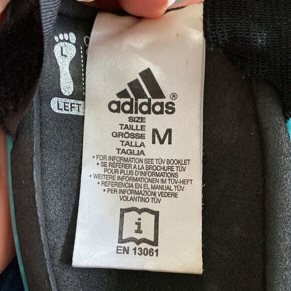 Soccer shin guards - Picture 3 of 3